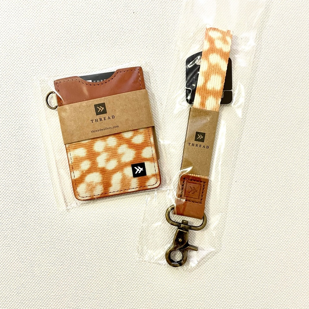 NWT Thread Wallet Reese Vertical Wallet and Wrist Lanyard Combo